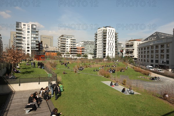 France, ile de france, paris 13e arrondissement, rue thomas mann, jardin abbe pierre, developpement durable, ecologie, faculte de paris diderot,


Date : 2011-2012