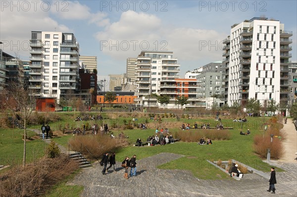 France, ile de france, paris 13e arrondissement, rue thomas mann, jardin abbe pierre, developpement durable, ecologie, faculte de paris diderot,


Date : 2011-2012