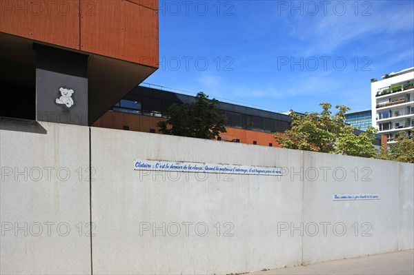 France, ile de france, paris, 13e arrondissement, zac paris rive gauche, rue rene goscini, groupe scolaire primo levi, ecole elementaire et ecole maternelle, education,


Date : 2011-2012