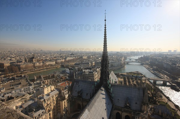 France, ile de france, paris 4e arrondissement, ile de la cite, parvis, notre dame de paris, cathedrale, montee aux tours, panorama, fleche,