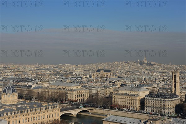 France, ile de france, paris 4e arrondissement, ile de la cite, parvis, notre dame de paris, cathedrale, montee aux tours, panorama, sacre coeur,