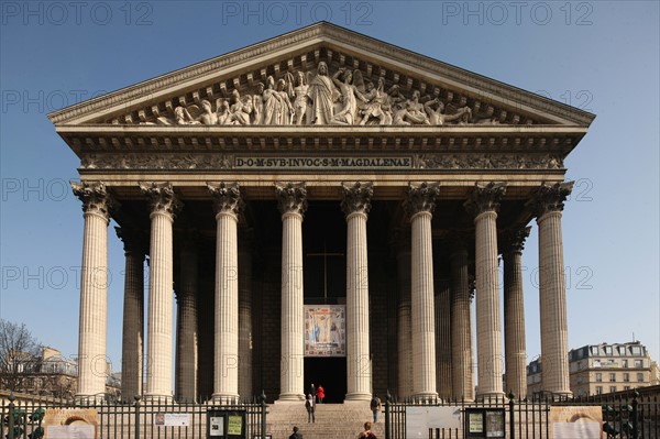 France, ile de france, paris 8e arrondissement, place de la madeleine, eglise de la madeleine, colonnes,