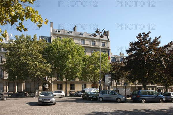 France, ile de france, paris 16e arrondissement, 52-54 avenue d'iena, silhouettes d'immeubles,