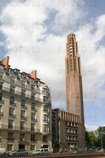 Eglise Sainte Odile
2 avenue Stephane Mallarme, Paris, 17e arrondissement
France, Ile de France
Architecte : Jacques Barge
Construction a partir de 1936