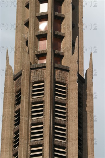 Eglise Sainte Odile
2 avenue Stephane Mallarme, Paris, 17e arrondissement
France, Ile de France
Architecte : Jacques Barge
Construction a partir de 1936