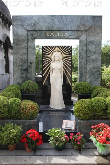 France, ile de france, paris, 18e arrondissement, 20 avenue rachel, cimetiere de montmartre, sepulture de dalida, chanteuse, sculpteur alain aslan