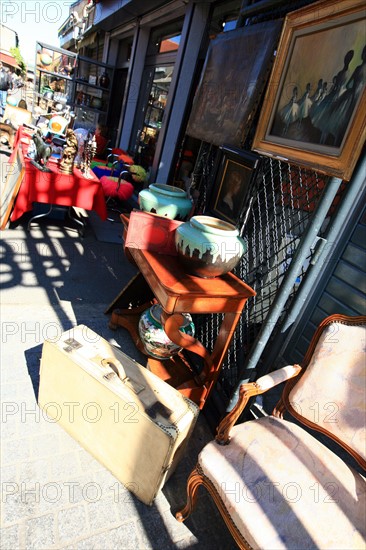 France, ile de france, paris 18e arrondissement, puces de saint ouen, marche paul bert, boutiques, brocante, antiquites,