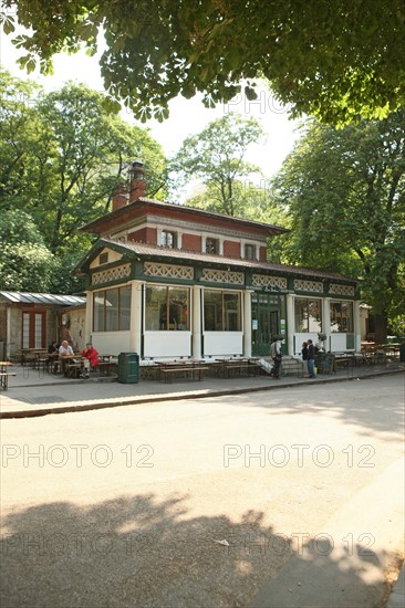 France, ile de france, paris 19e arrondissement, parc des buttes chaumont, guinguette rosa bonheur, restaurant, bar, terrasse, jardin, vin,