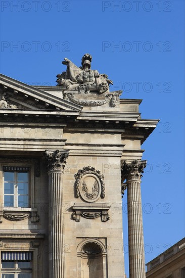 france, region ile de france, paris 8e arrondissement, place de la concorde, hotel de la marine, ancien ministere, hotel particulier, fronton du pavillon est, cote rue saint florentin,


Date : Ete 2012