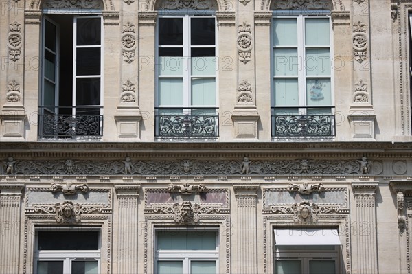 France, ile de france, paris 9e arrondissement, 34 rue de chateaudun, immeuble neo renaissance, restaure, detail facade sur rue, decor,


Date : Ete 2012