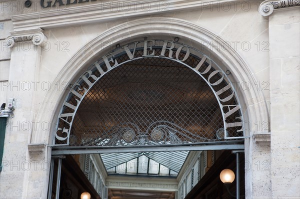 Galerie Véro Dodat, Paris