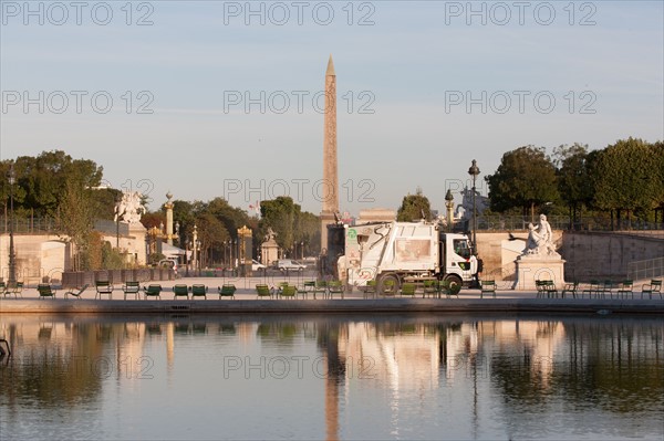 France, Region Ile de France, Paris 1er arrondissement, jardin des Tuileries, bassin, place de la Concorde,