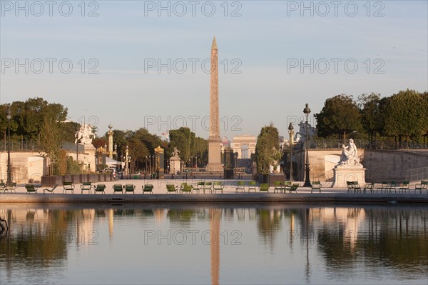 France, Region Ile de France, Paris 1er arrondissement, jardin des Tuileries, bassin, place de la Concorde,