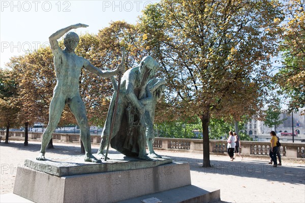 France, Region Ile de France, Paris 1er arrondissement, jardin des Tuileries, sculpture de Paul Landowski, Les Fils de Cain (1906)