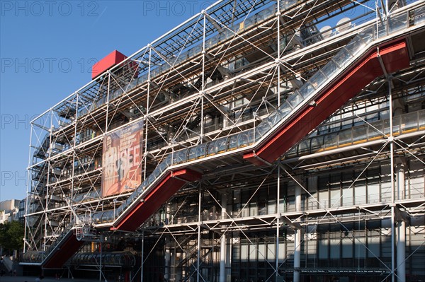 France, Region Ile de France, Paris 4e arrondissement, Centre Georges Pompidou, piazzetta, Beaubourg,