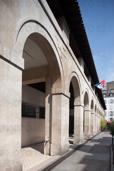 France, Region Ile de France, Paris 6e arrondissement, Marche Saint-Germain, arcades, commerce,