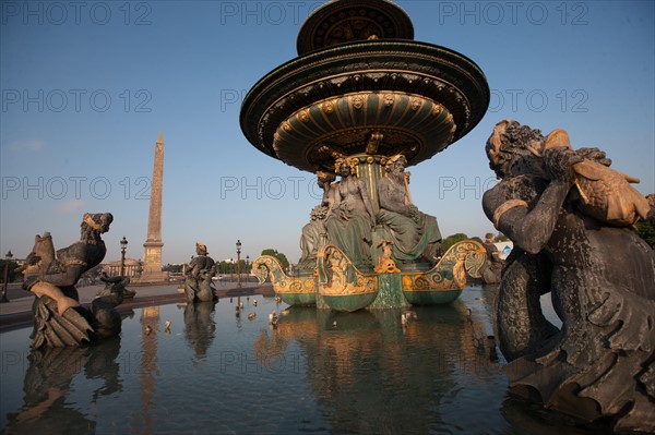 France, Region Ile de France, Paris 8e arrondissement, place de la Concorde, fontaine,