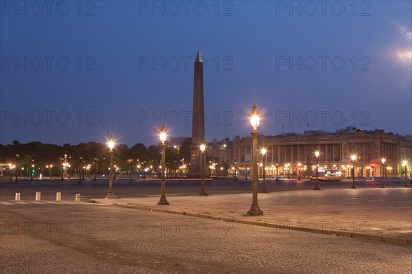 France, Region Ile de France, Paris 8e arrondissement, place de la Concorde, huit, fontaines, obelisque,