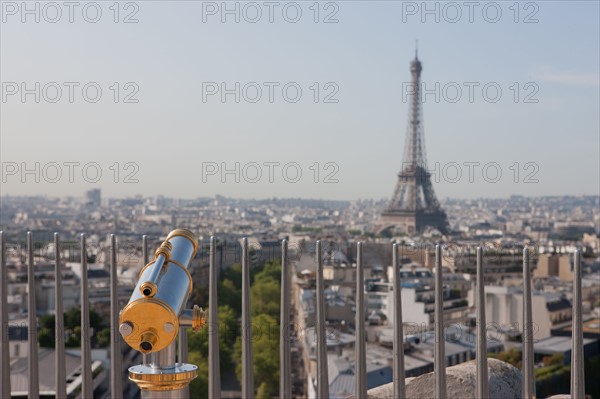 France, Region Ile de France, Paris 8e arrondissement, place Charles de Gaulle, place de l'Etoile, au sommet de l'Arc de Triomphe, panorama,