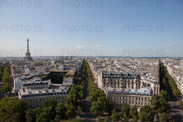 France, Region Ile de France, Paris 8e arrondissement, place Charles de Gaulle, place de l'Etoile, au sommet de l'Arc de Triomphe, panorama,