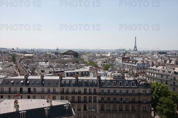 France, Region Ile de France, Paris 18e arrondissement, panorama avec la Tour Eiffel, depuis la terrasse du Printemps, restaurant Deli-Cieux,