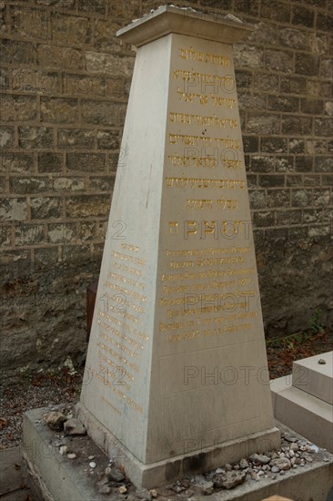 France, Region Ile de France, Paris 20e arrondissement, cimetiere du Pere Lachaise 7e division, carre juif, sepulture du rabbin David Sintzheim (1812)