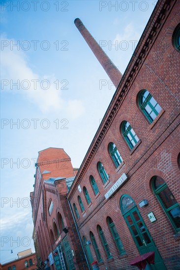 Allemagne (Germany), Berlin, Prenzlauer Berg, Kulturbrauerei, complexe culturel associatif, cheminee,