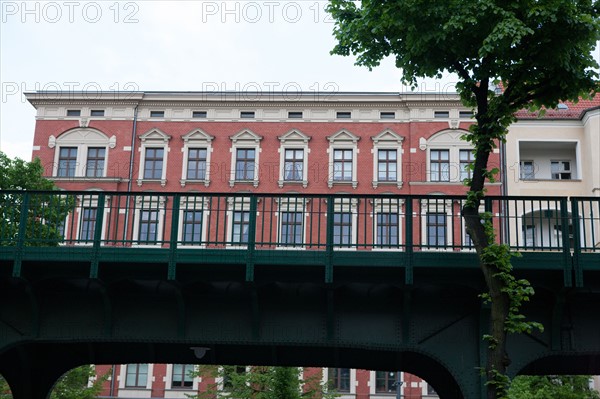 Allemagne (Germany), Berlin, Prenzlauer Berg, Prenzlauer Allee, pont du metro, S-Bahn