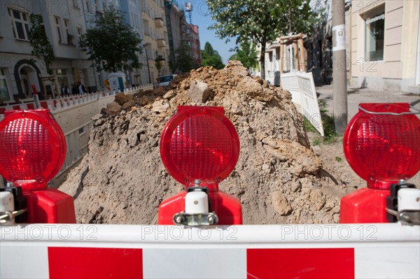 Allemagne (Germany), Berlin, Prenzlauer Berg, Gaudy Strasse, barriere de travaux, chantier, voirie,