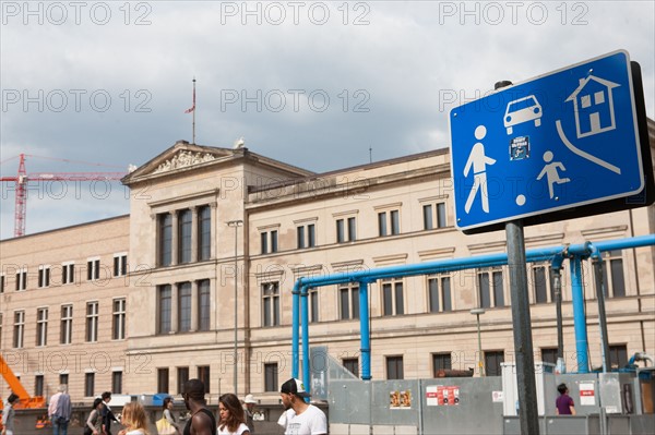 Allemagne (Germany), Berlin, Museuminsell (Ile aux Musees), pont avec cadenas,