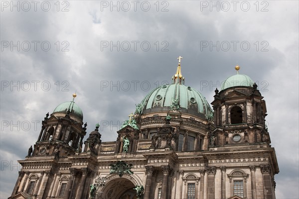 Allemagne (Germany), Berlin, Museuminsell (Ile aux Musees), Altes Museum, Berliner Dom, eglise, dome, coupole