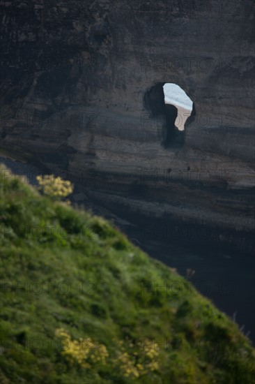 France, region Haute Normandie, Seine Maritime, pays des hautes falaises, Etretat, falaise d'aval,