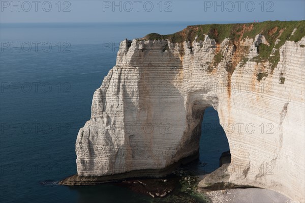France, region Haute Normandie, Seine Maritime, pays des hautes falaises, Etretat, falaise d'aval, la manneporte