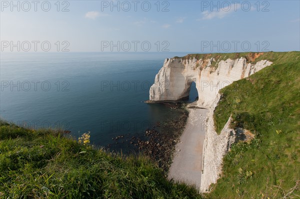 France, region Haute Normandie, Seine Maritime, pays des hautes falaises, Etretat, falaise d'aval, la manneporte