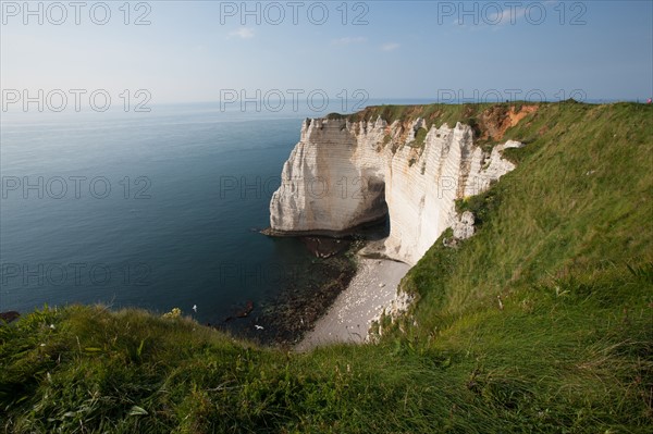 France, region Haute Normandie, Seine Maritime, pays des hautes falaises, Etretat, falaise d'aval, la manneporte
