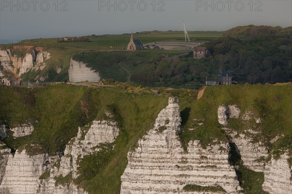 France, region Haute Normandie, Seine Maritime, pays des hautes falaises, Etretat, falaise d'aval,