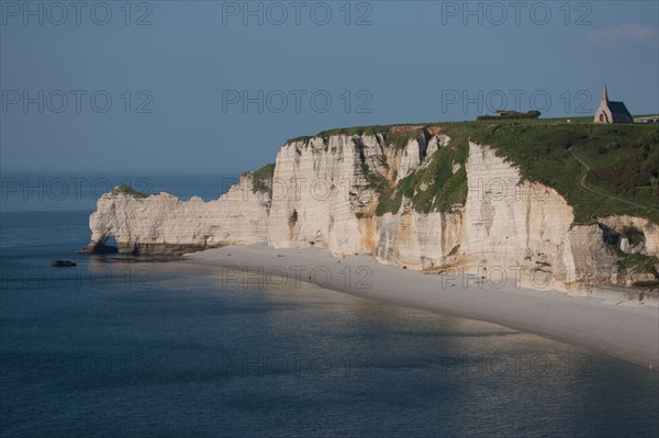 France, region Haute Normandie, Seine Maritime, pays des hautes falaises, Etretat, falaise d'aval,