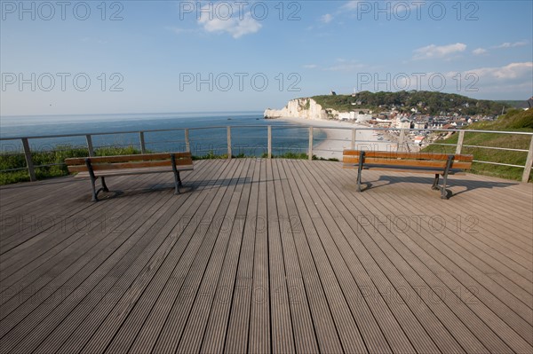 France, region Haute Normandie, Seine Maritime, pays des hautes falaises, Etretat, falaise d'aval,