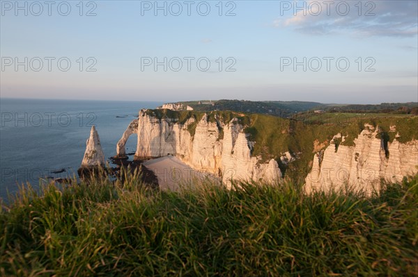 France, region Haute Normandie, Seine Maritime, pays des hautes falaises, Etretat, falaise d'aval,