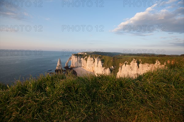 France, region Haute Normandie, Seine Maritime, pays des hautes falaises, Etretat, falaise d'aval,