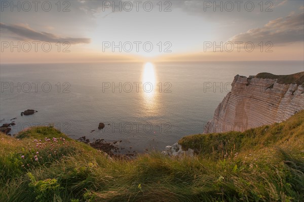 France, region Haute Normandie, Seine Maritime, pays des hautes falaises, Etretat, falaise d'aval,