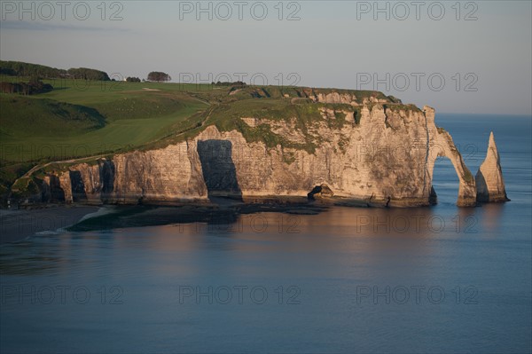 France, region Haute Normandie, Seine Maritime, pays des hautes falaises, Etretat, falaise d'aval,