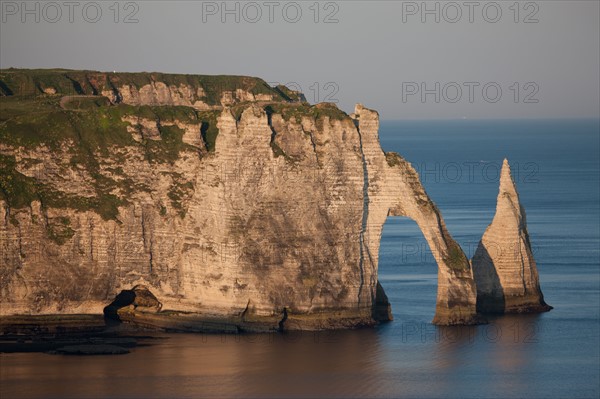 France, region Haute Normandie, Seine Maritime, pays des hautes falaises, Etretat, falaise d'aval,