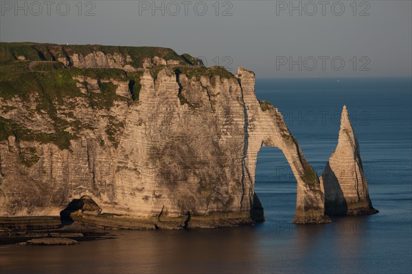 France, region Haute Normandie, Seine Maritime, pays des hautes falaises, Etretat, falaise d'aval,