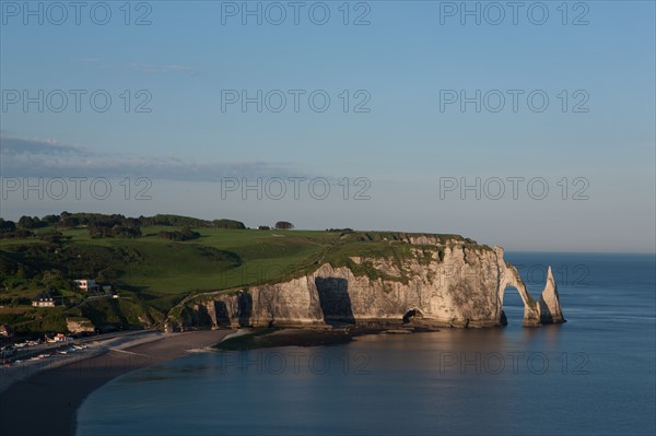 France, region Haute Normandie, Seine Maritime, pays des hautes falaises, Etretat, falaise d'aval,