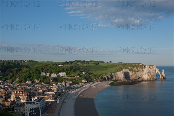 France, region Haute Normandie, Seine Maritime, pays des hautes falaises, Etretat, falaise d'aval,