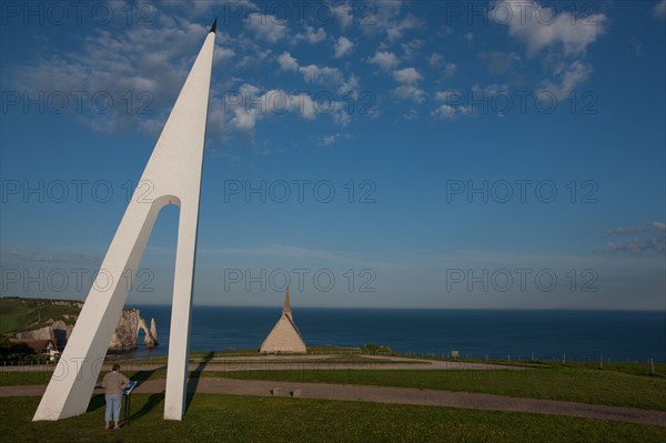 France, region Haute Normandie, Seine Maritime, pays des hautes falaises, Etretat, falaise d'amont, musee Nungesser et Coli, fleche,