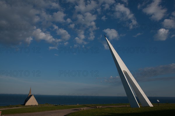 France, region Haute Normandie, Seine Maritime, pays des hautes falaises, Etretat, falaise d'amont, musee Nungesser et Coli, fleche,