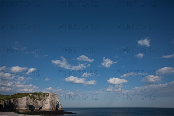 France, region Haute Normandie, Seine Maritime, pays des hautes falaises, Etretat, falaise d'aval,