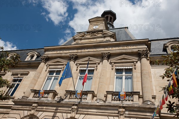 France, Ile de France, Hauts-de-Seine, ville de Clichy-la-Garenne, jardin de l'Hotel de Ville, mairie,
Mention obligatoire : CRT PIdF